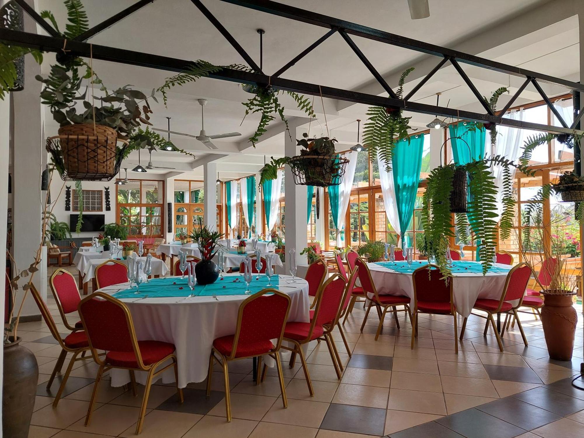 Island Continent Hotel Ivato  Dış mekan fotoğraf