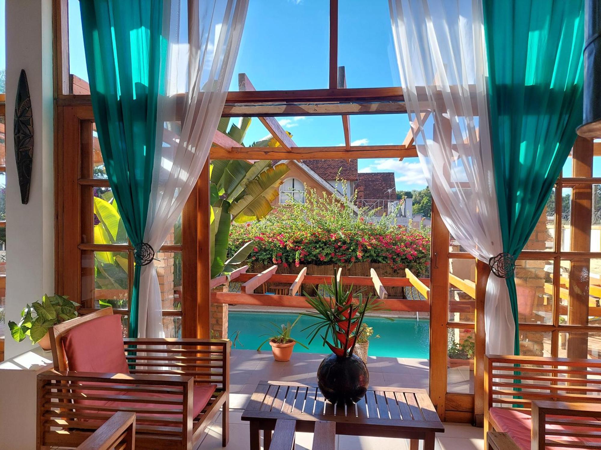 Island Continent Hotel Ivato  Dış mekan fotoğraf